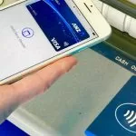 Un retrait d’argent sans carte à travers les portefeuilles électroniques
